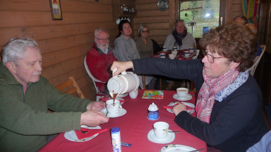 Ausklang bei Kaffee und Kuchen